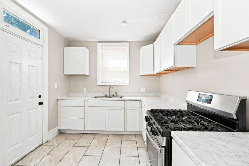 Columbus House: 132 S. Highland Avenue