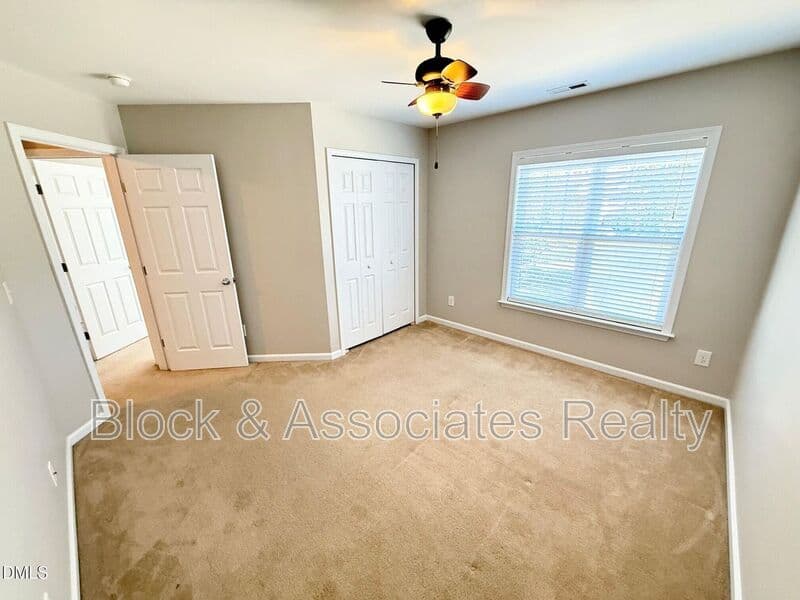 Wake Forest House: 163 Deacon Ridge St