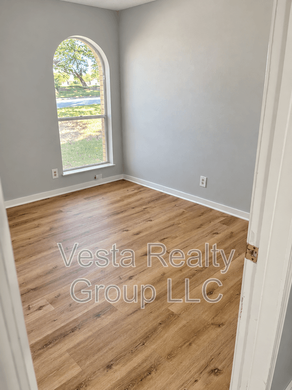Morrow House: 6108 Deerfield Ct