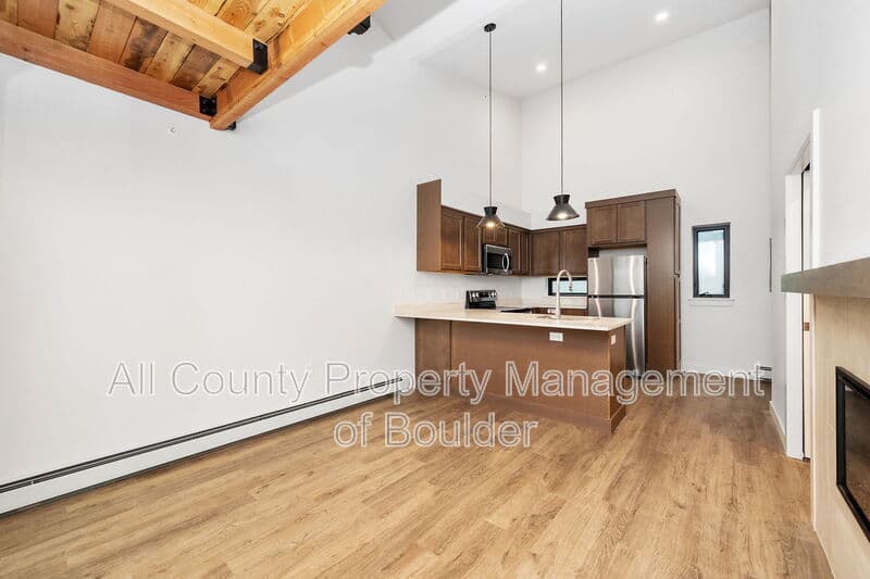 Boulder Condo: 2301 Pearl Street