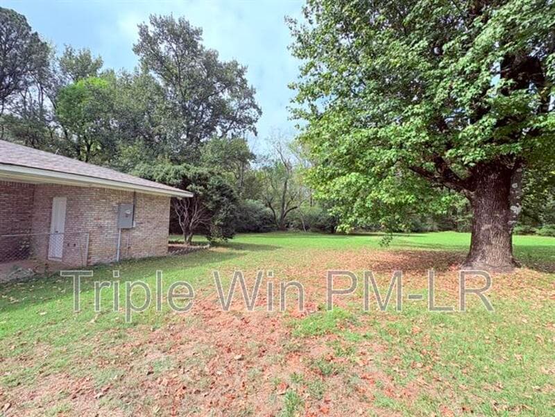 Cabot House: 8475 John Harden Drive