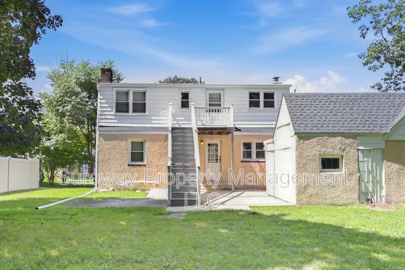 Haddon Heights Condo: 2008 Maple Ave
