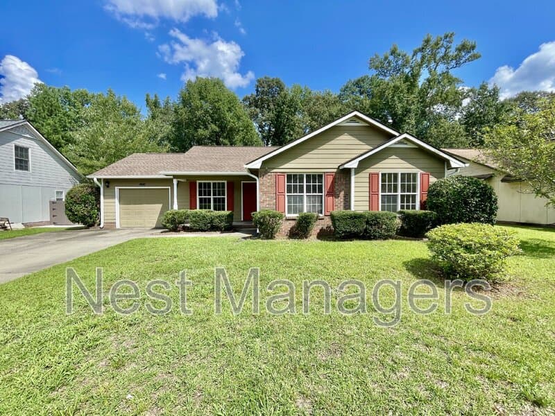 Fayetteville House: 9616 Gooden Drive