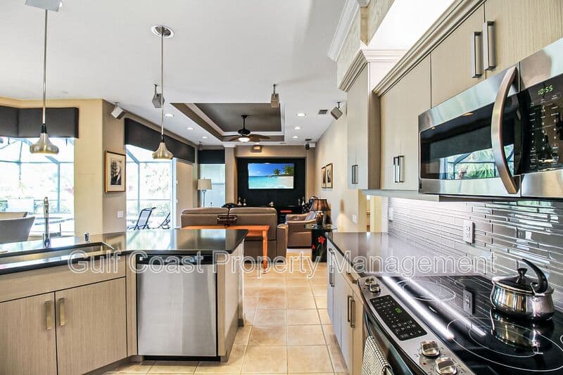 Nokomis House: 2107 Calusa Lakes Blvd