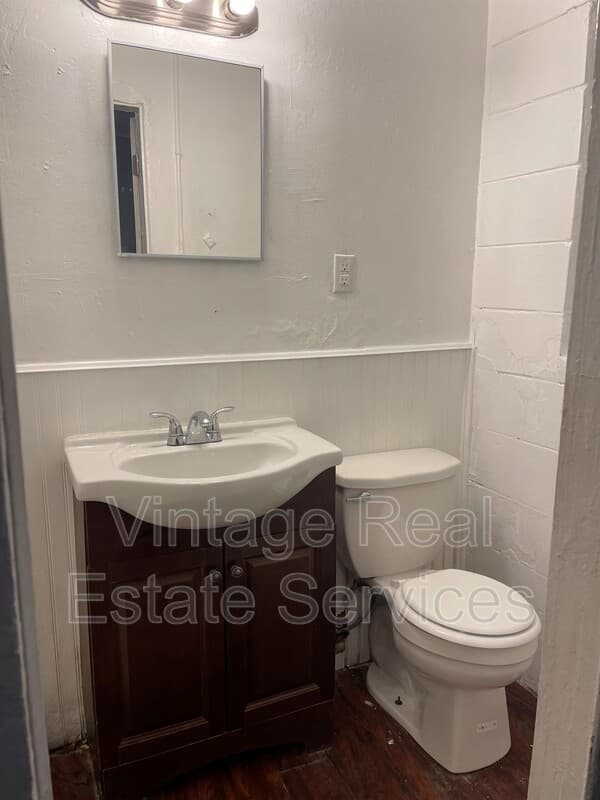St Petersburg Condo: 843 Union St S