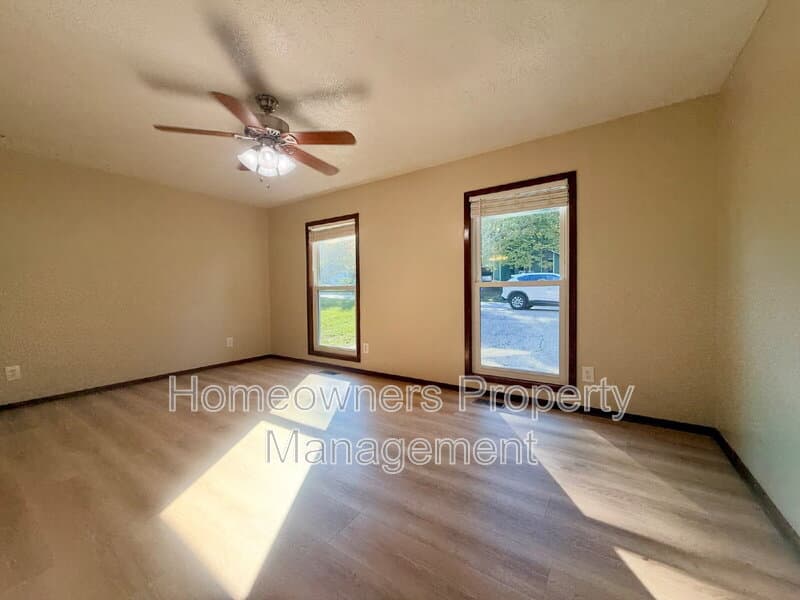 Fayetteville House: 4436 Briton Circle