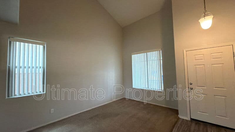 Surprise House: 15089 N 173rd Dr
