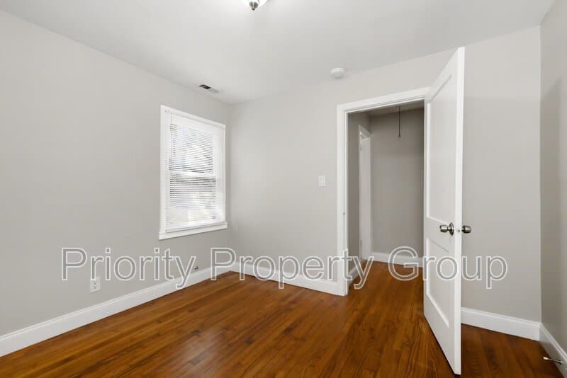Charlotte House: 1317 Remount Road