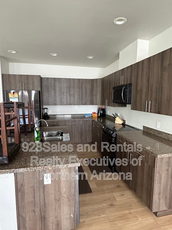 Flagstaff Townhome: 2107 N West St