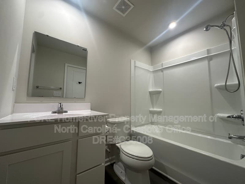 Charlotte House: 2019 Langer St