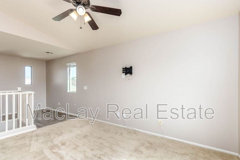 Glendale House: 7265 W Glenn Dr