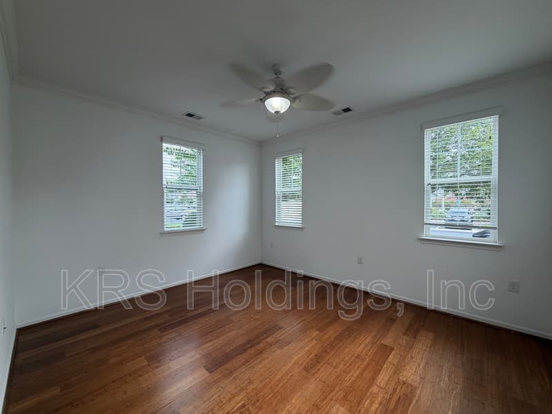 Chesapeake Condo: 1517 Rollesby Way