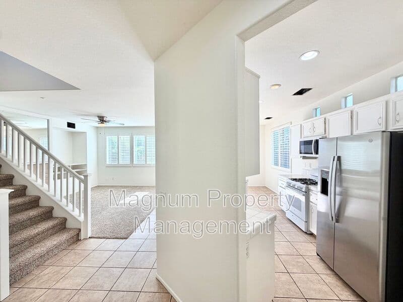 Riverside House: 11324 Riverleaf Dr