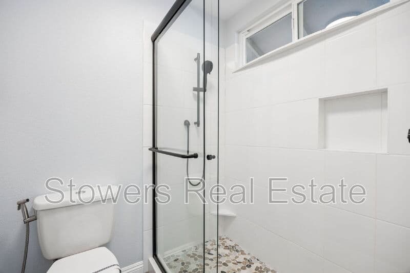Pleasant Hill House: 26 Driftwood Court