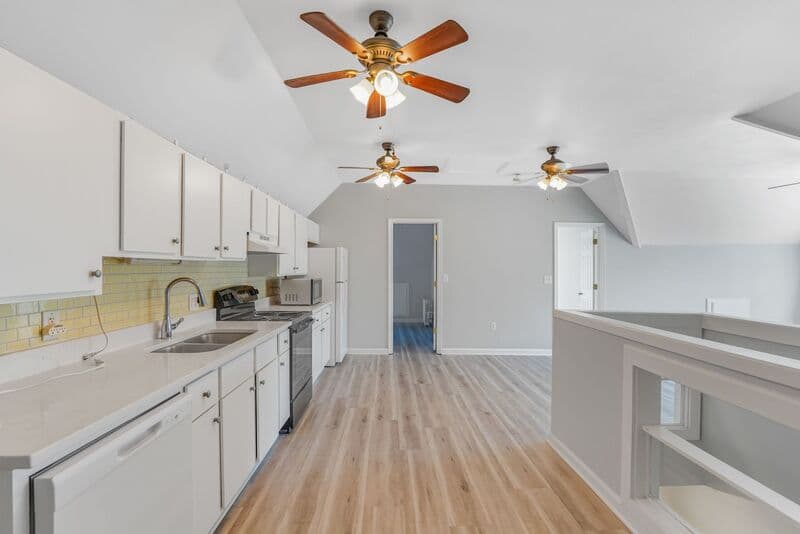 Fredericksburg Condo: 1122 Caroline St