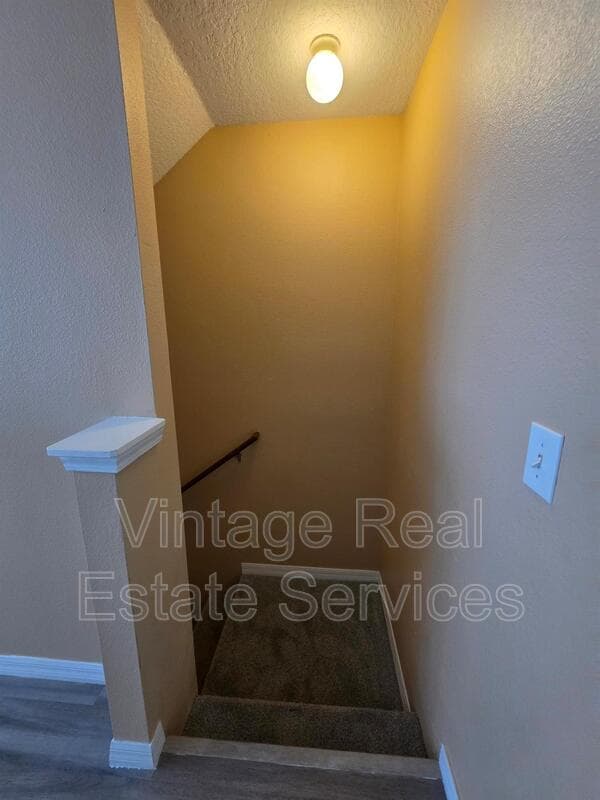 Brandon House: 2425 Middleton Grove Dr