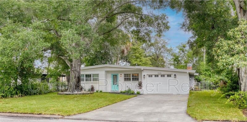 Tampa House: 1520 S Church Ave