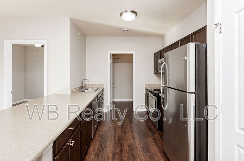 Grimes Condo: 1951 N James St
