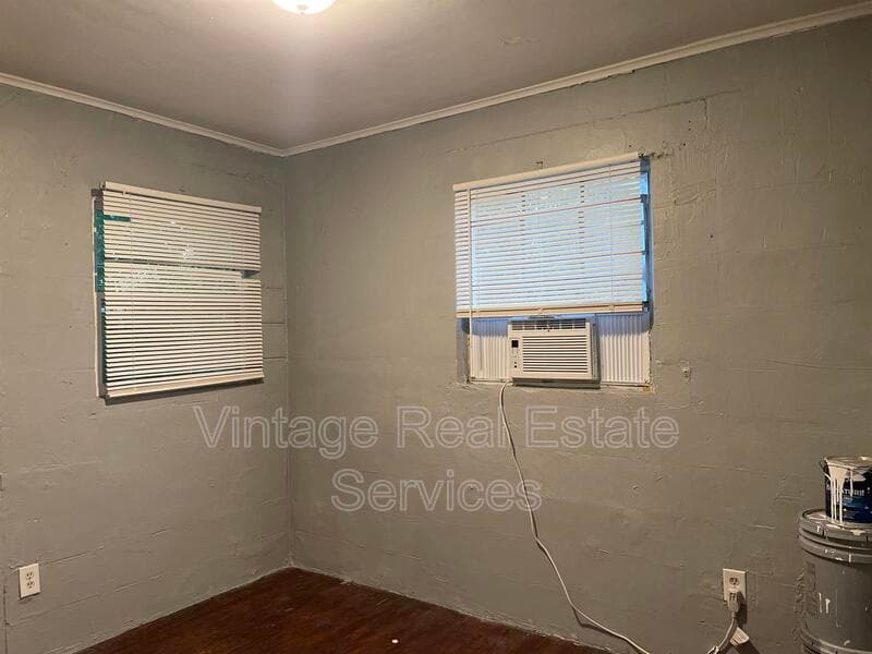 St Petersburg Condo: 843 Union St S