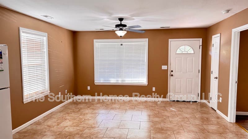 Athens House: 1931 County Road 561