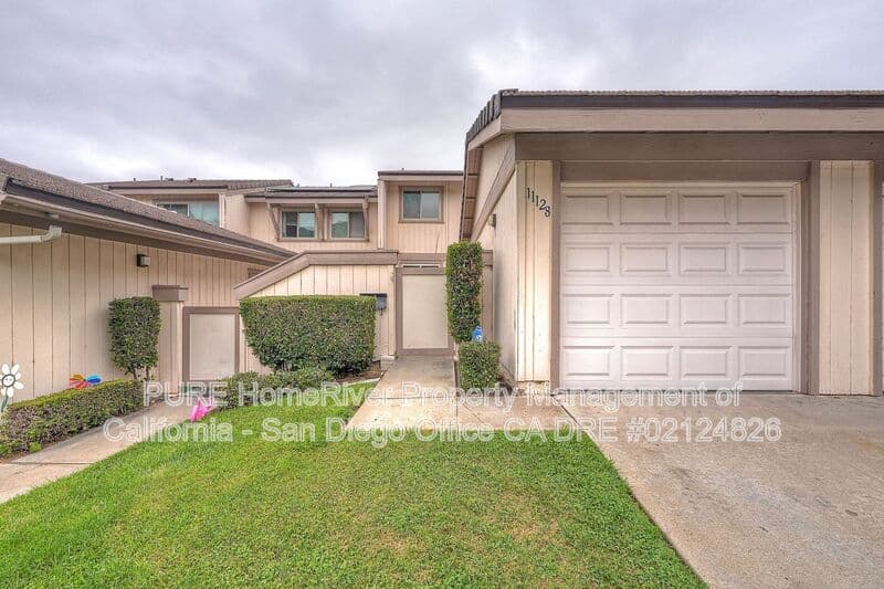 San Diego House: 11128 Poblado Rd