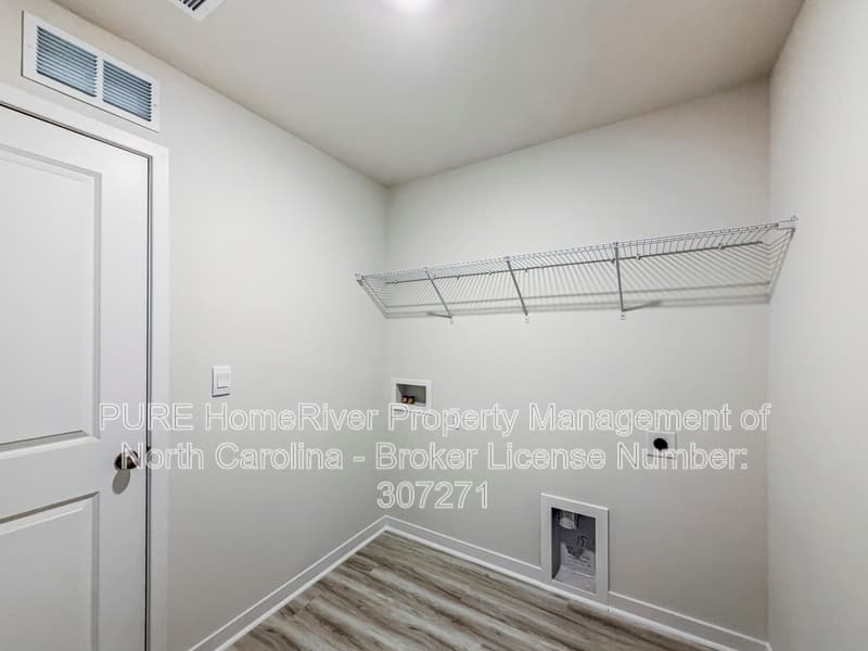 Lincolnton House: 2809 Frances View Ln