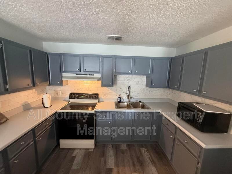 Tampa House: 5113 N 45th Street