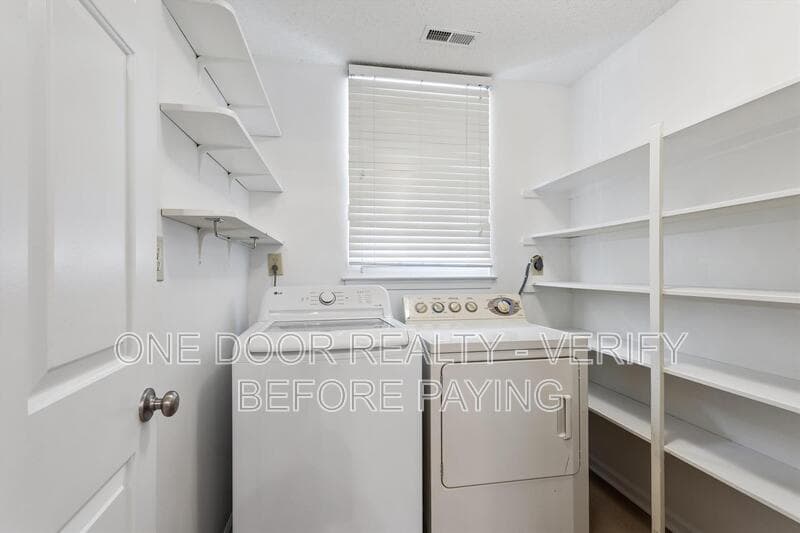 Williamsburg Townhome: 5306 Aden Court