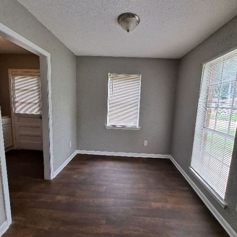 Memphis House: 2910 Elbert Dr