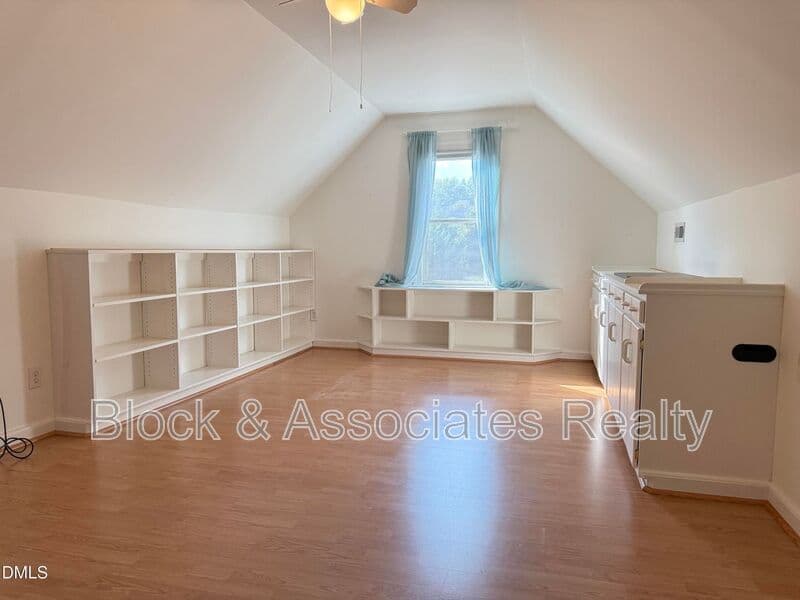 Apex House: 2006 Battlewood Rd.