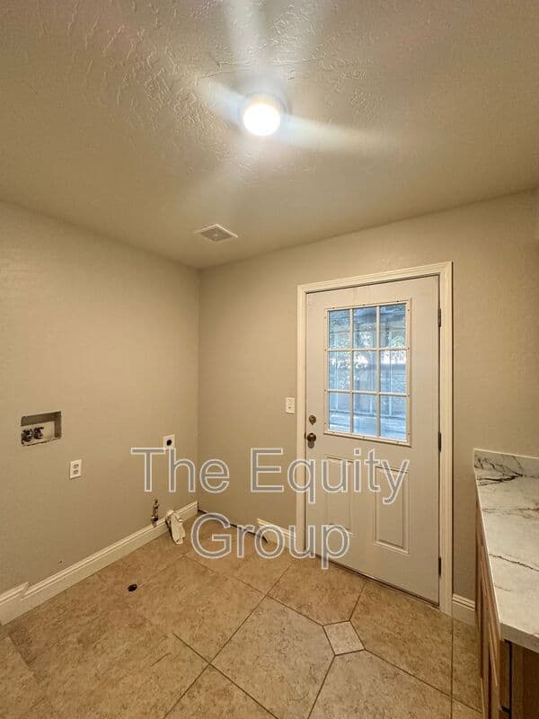 Visalia House: 5319 W. Harold Ave