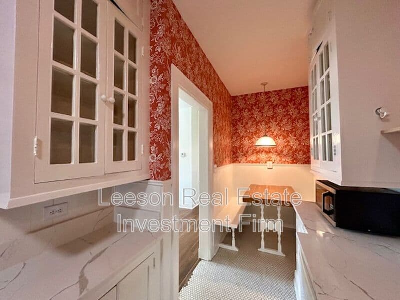 Shreveport House: 2409 Fairfield Ave
