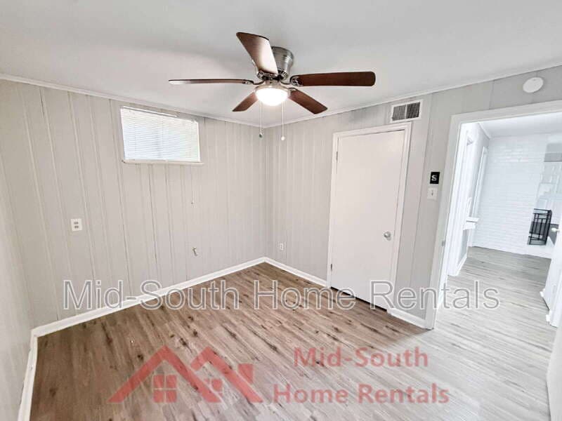 Bartlett House: 4349 Cedar Hills Road