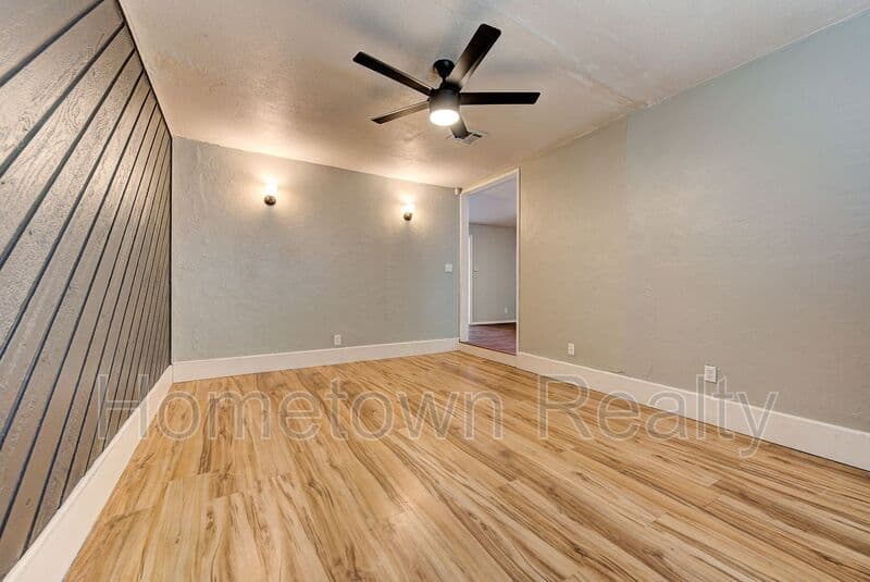 Oklahoma City House: 2817 SW 82nd Street