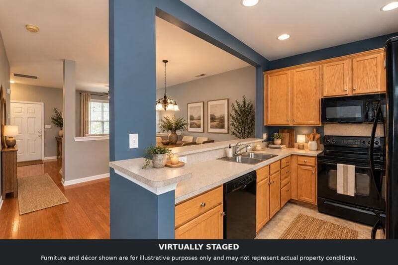 Charlotte Townhome: 10350 McGoogan Ln