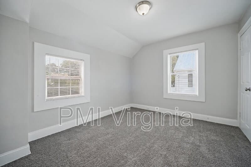 Portsmouth Condo: 16 Connor Pl