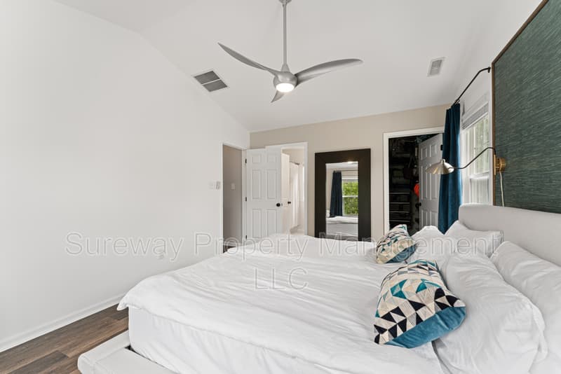 Mays Landing House: 232 Pheasant Run Rd