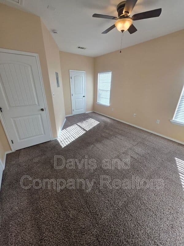 Midland Condo: 200 Mitchell St