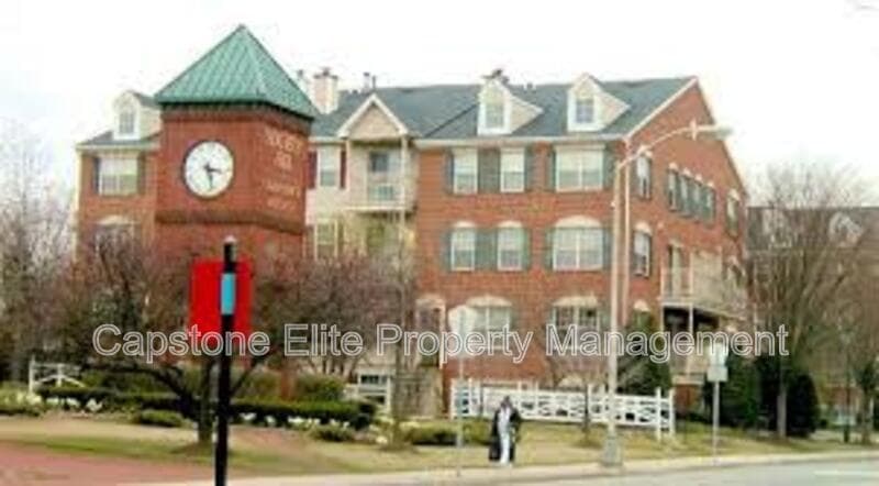 Newark Condo: 67 Vaughan Drive - 5 - Standard Double Doors