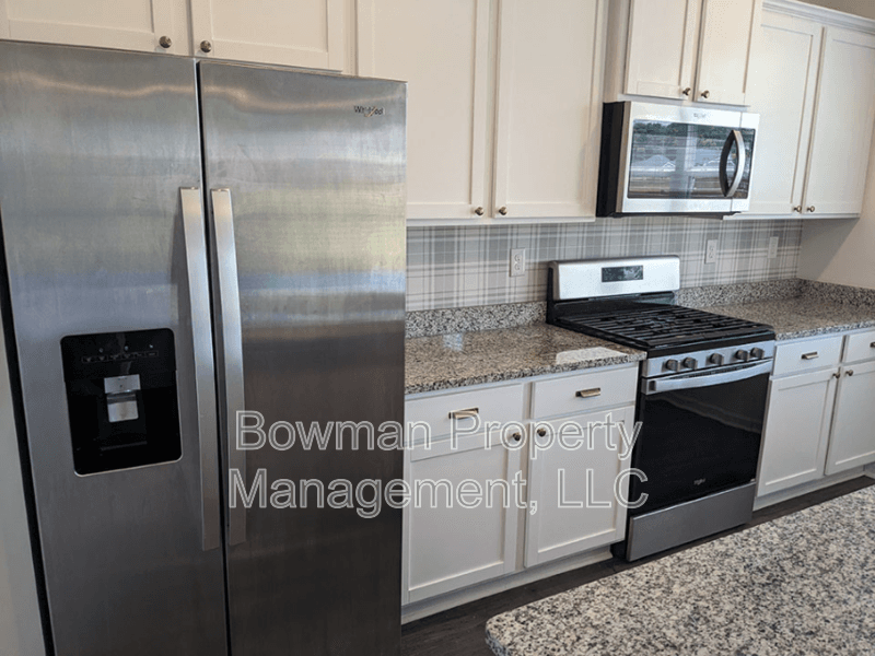 Statham House: 183 Graham Campbell Ln