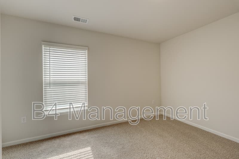 Boiling Springs House: 4134 Springshire Ln