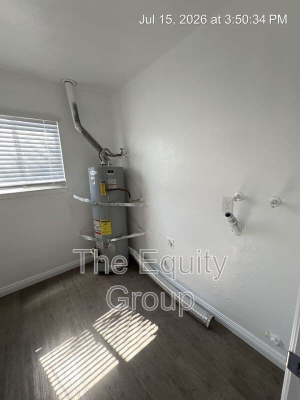 Woodlake Condo: 388 Crestwood