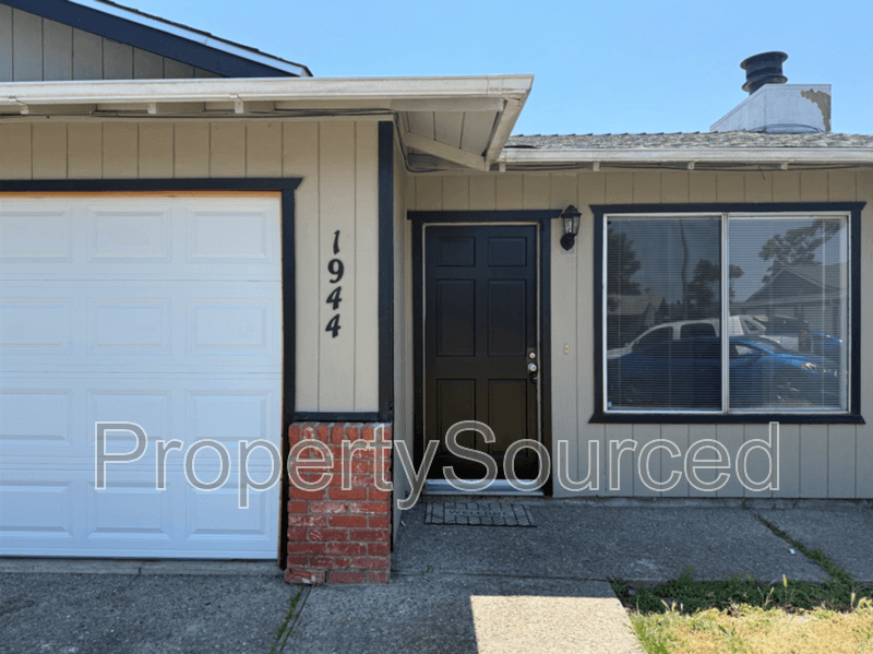 Stockton Townhome: 1944 Hickock Ct
