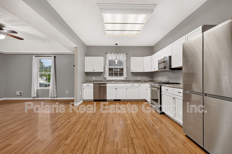 Greenwood House: 342 N Meridian St
