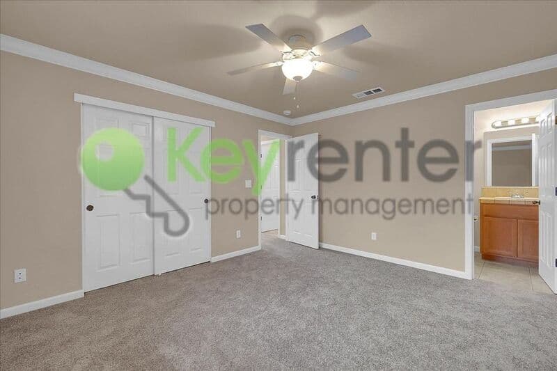 Roseville House: 1682 Loon Lake Street