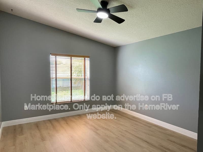 Tampa House: 10014 Cypress Shadow Ave