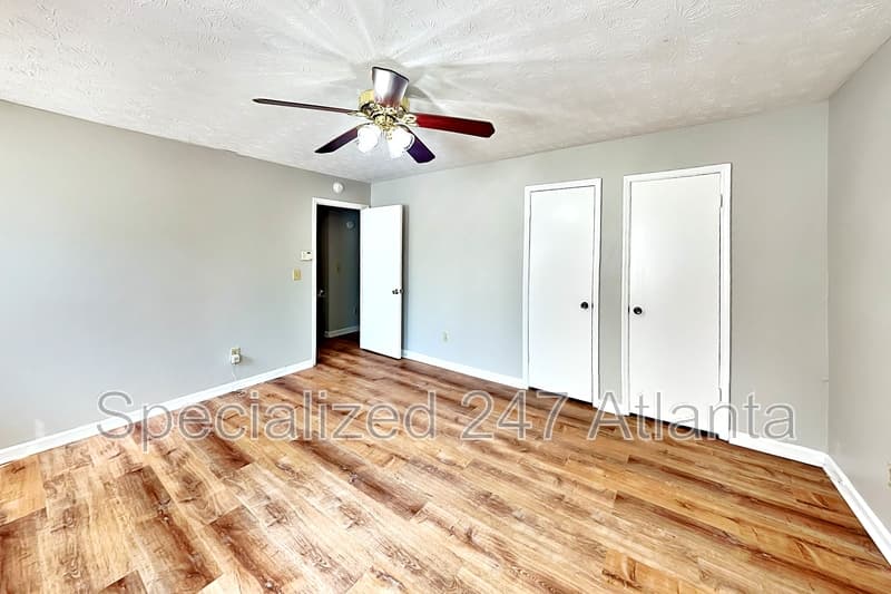Riverdale House: 6690 Judy Ln