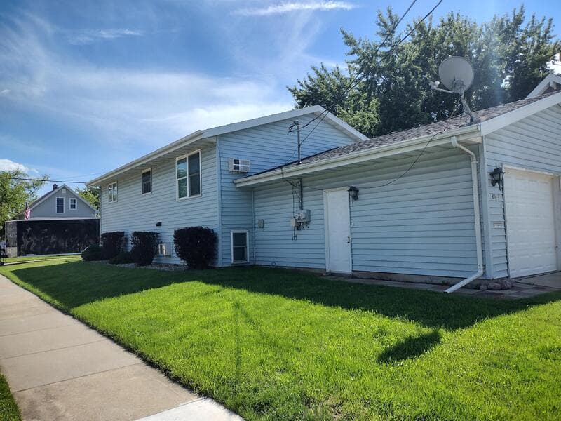 Oshkosh Condo: 1103 Arthur Avenue