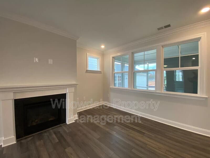 Wake Forest House: 725 Cormiche Lane