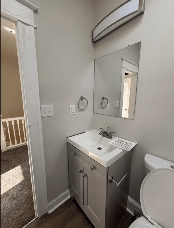 Baltimore House: 41X N Loudon Ave